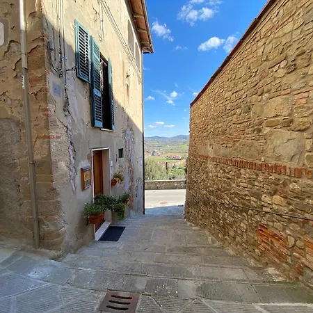 Lo Sdrucciolo Holiday home *