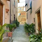 Lo Sdrucciolo *