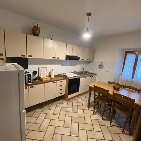 Lo Sdrucciolo Nyaraló