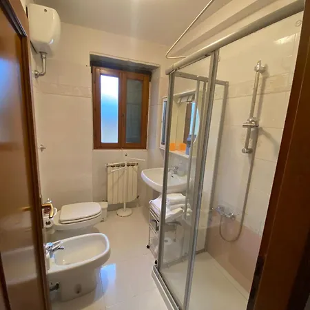 Lo Sdrucciolo Nyaraló