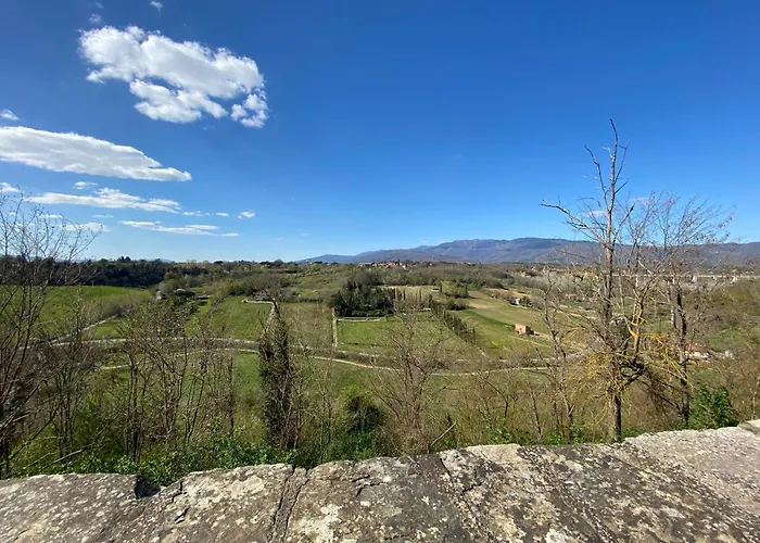 Lo Sdrucciolo Nyaraló *